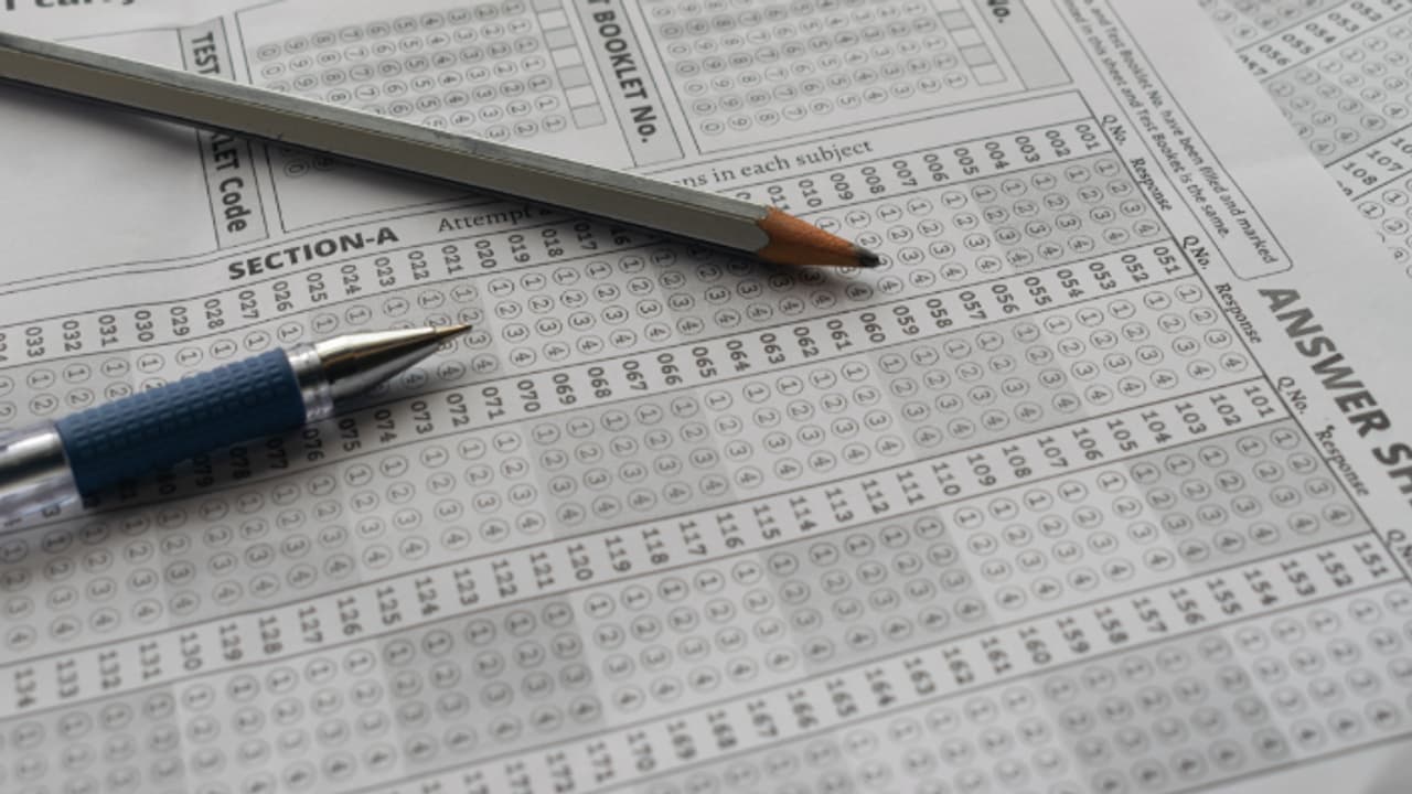 നീറ്റ് പരീക്ഷ, ​ഗൾഫ് രാജ്യങ്ങളിൽ ഇന്ന് പരീക്ഷയെഴുതുന്നത് എണ്ണായിരത്തോളം വിദ്യാർത്ഥികൾ