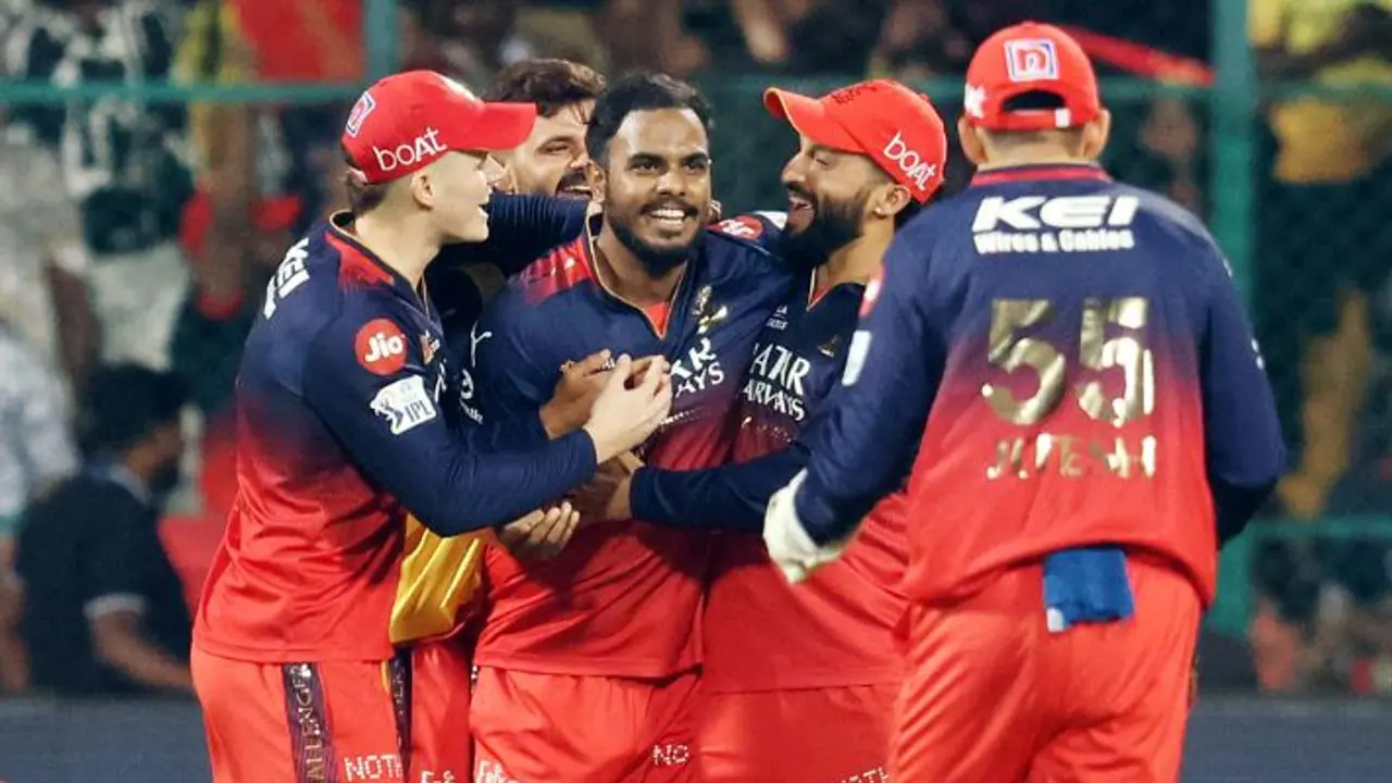 ಆರ್ಸಿಬಿಗೆ ಈಗಲೂ ಪ್ಲೇ ಆಫ್ ಗ್ಯಾರಂಟಿಯಿಲ್ಲ, ಟೇಬಲ್ ಟಾಪರ್ ಆಗಲು ಬೆಂಗಳೂರು ಏನು ಮಾಡ್ಬೇಕು? ಆರ್ಸಿಬಿಗೆ ಈಗಲೂ ಪ್ಲೇ ಆಫ್ ಗ್ಯಾರಂಟಿಯಿಲ್ಲ, ಟೇಬಲ್ ಟಾಪರ್ ಆಗಲು ಬೆಂಗಳೂರು ಏನು ಮಾಡ್ಬೇಕು?