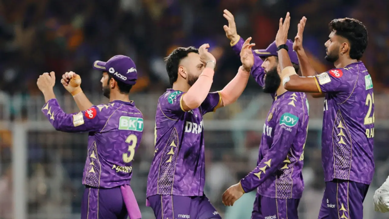 IPL 2025: ಕೆಕೆಆರ್‌ ಮಾಂತ್ರಿಕ ಸ್ಪಿನ್ನರ್‌ಗೆ ಶಾಕ್ ಕೊಟ್ಟ ಬಿಸಿಸಿಐ!