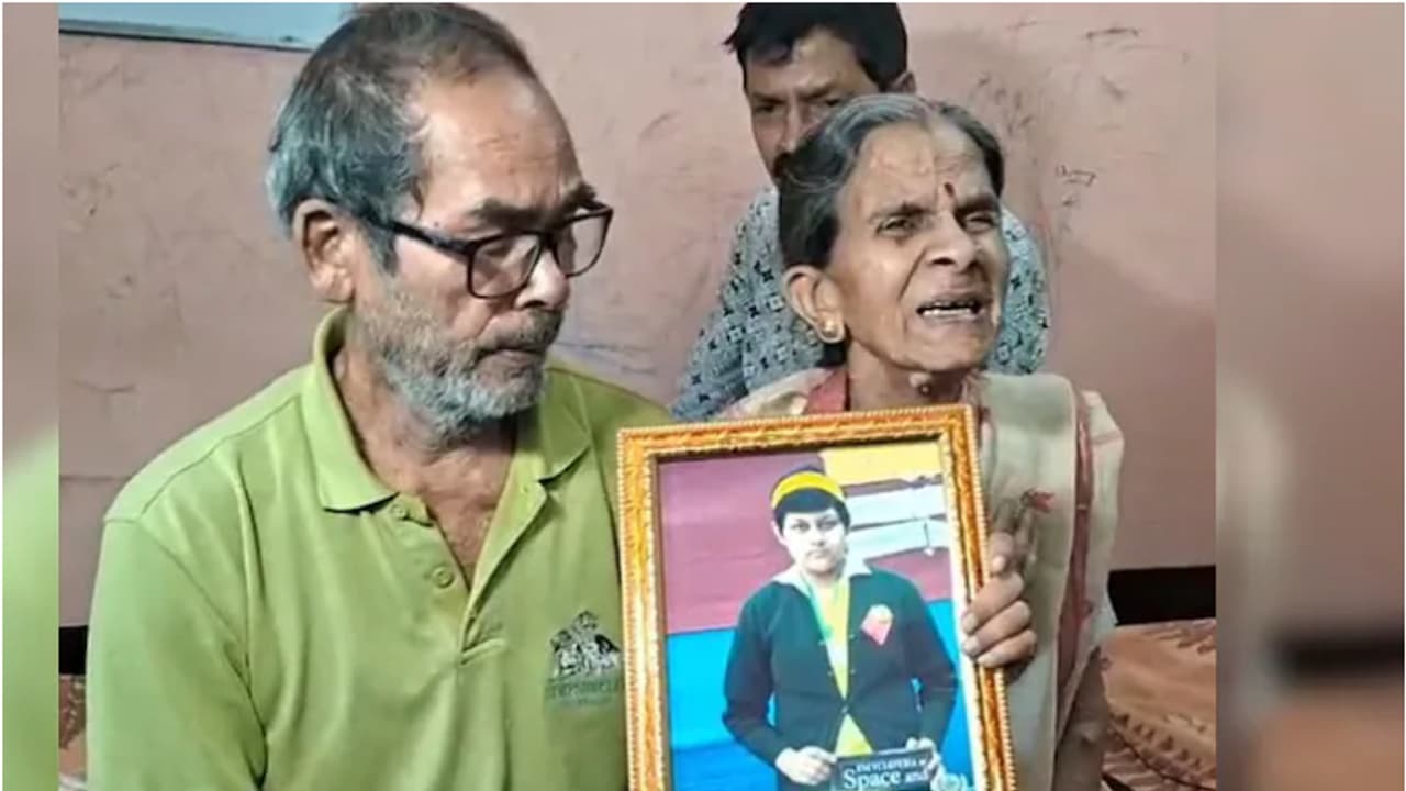 പത്താം ക്ലാസ് ഫലം വന്നപ്പോൾ 674 മാർക്കോടെ സ്കൂളിൽ ഒന്നാമത്, പക്ഷേ. ആഘോഷിക്കാൻ തോയിബിയെ വിധി അനുവദിച്ചില്ല