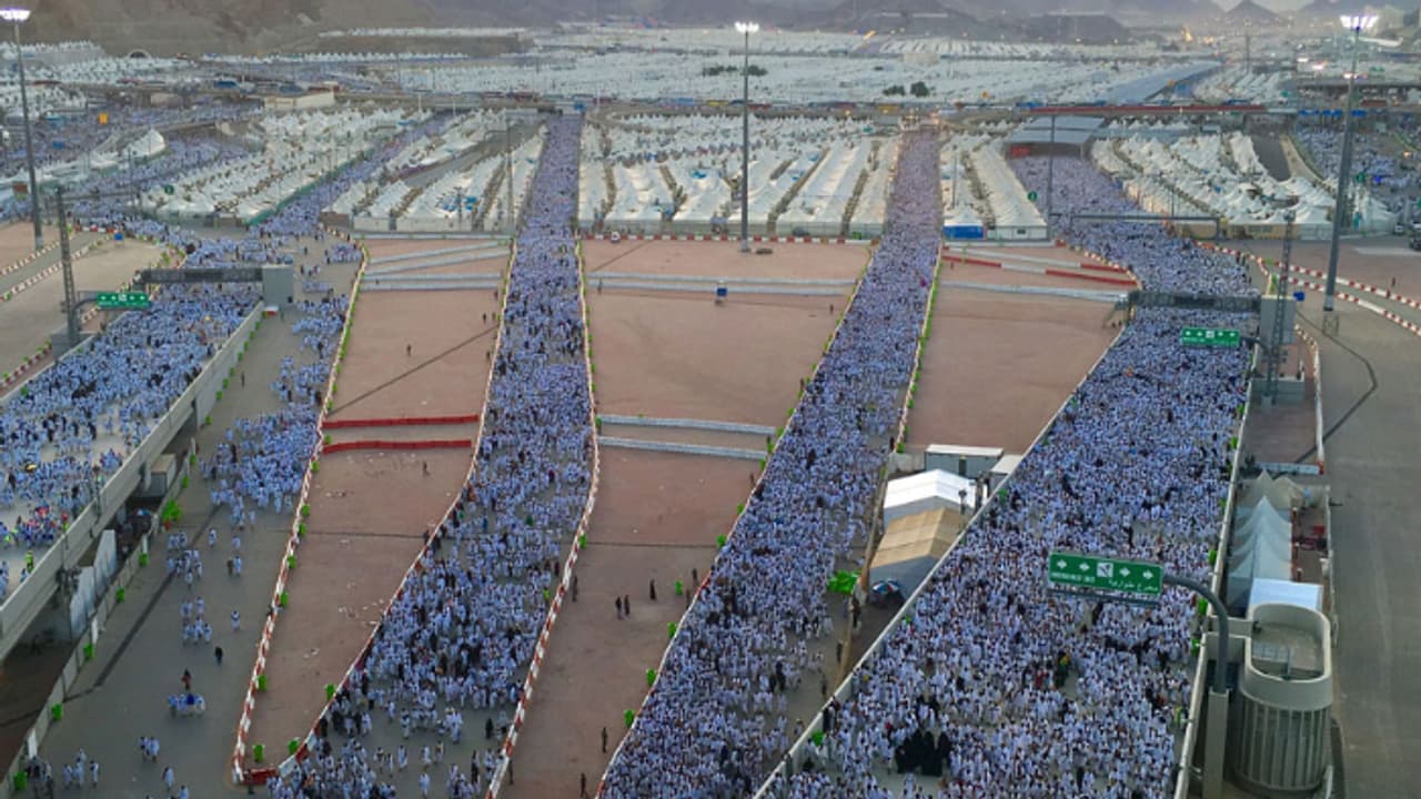 ഹജ്ജ് തീർഥാടകർക്ക് താമസിക്കാൻ നാല് ലക്ഷത്തിലേറെ മുറികൾക്ക് പെർമിറ്റ് നൽകി മക്ക മുനിസിപ്പാലിറ്റി ഹജ്ജ് തീർഥാടകർക്ക് താമസിക്കാൻ നാല് ലക്ഷത്തിലേറെ മുറികൾക്ക് പെർമിറ്റ് നൽകി മക്ക മുനിസിപ്പാലിറ്റി