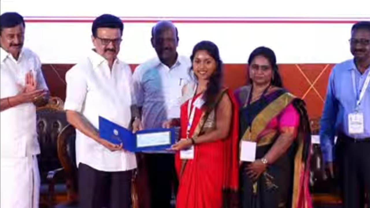 தமிழ் எழுத்தாளர்களுக்கு விருதுகள்: மு.க.ஸ்டாலின் பாராட்டு தமிழ் எழுத்தாளர்களுக்கு விருதுகள்: மு.க.ஸ்டாலின் பாராட்டு