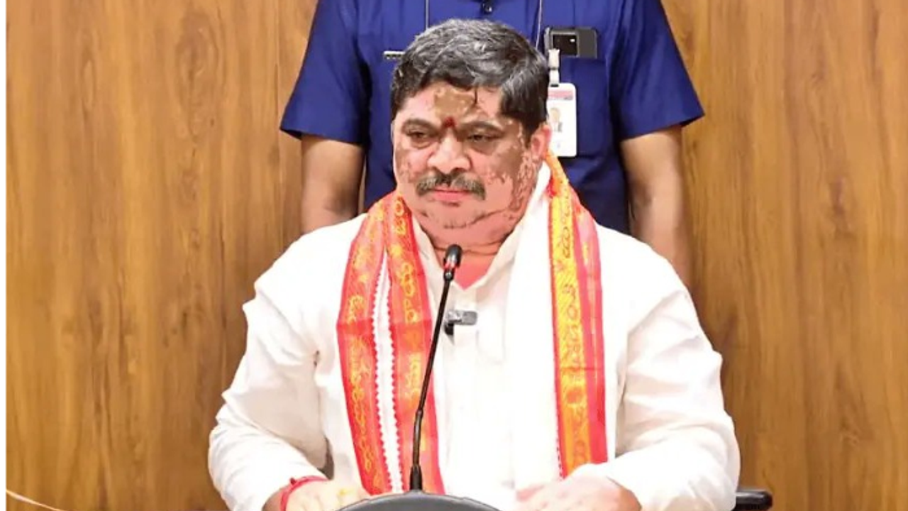 Telangana: తెలంగాణలో.. ఆర్టీసీ బస్సులు తిరగవ్.. బస్సుల సమ్మె ఎప్పటికి తొలగేనో?