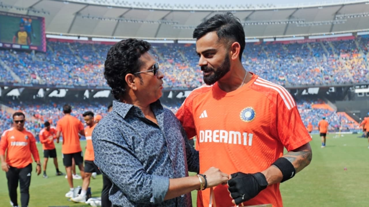 'മാം ഞാൻ അടുത്ത സച്ചിൻ തെൻഡുല്ക്കറാകും, ആ ആത്മവിശ്വാസം കണ്ട് ആശ്ചര്യപ്പെട്ടു'; ഓർത്തെടുത്ത് കോലിയുടെ അധ്യപിക 'മാം ഞാൻ അടുത്ത സച്ചിൻ തെൻഡുല്ക്കറാകും, ആ ആത്മവിശ്വാസം കണ്ട് ആശ്ചര്യപ്പെട്ടു'; ഓർത്തെടുത്ത് കോലിയുടെ അധ്യപിക