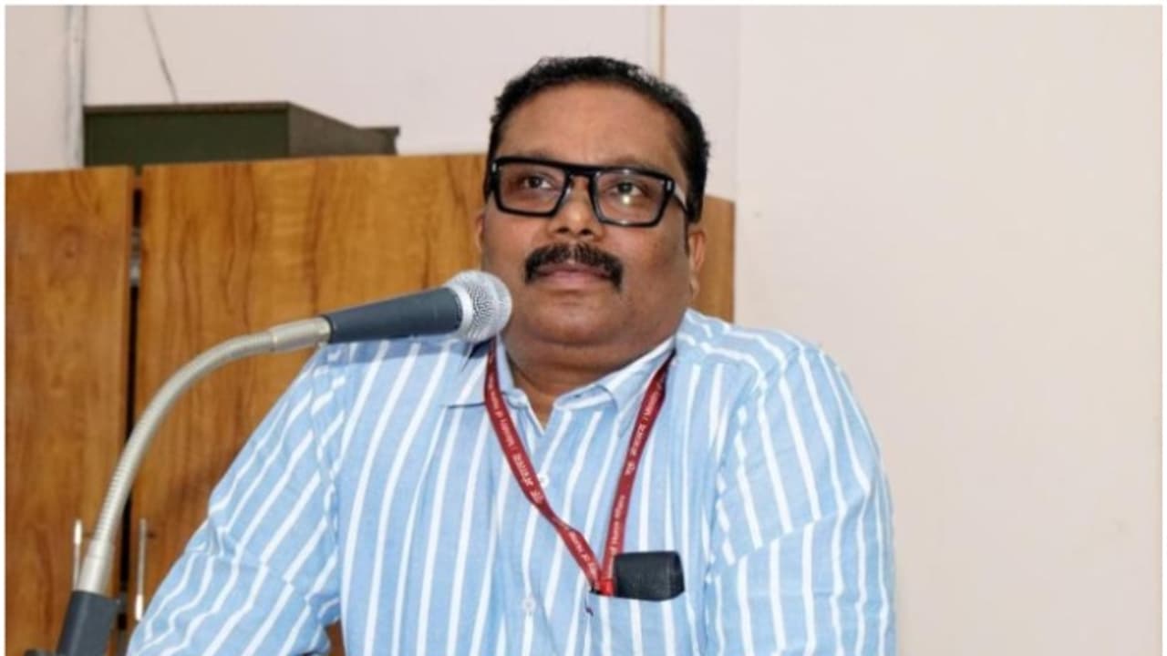 സിവിൽ സർവീസ് പരിശീലനത്തിൽ ഒന്നാം സ്ഥാനം നേടി ബി ആശോകിന്റെ പ്രബദ്ധം; കാർഷിക രംഗത്ത് വൻവിജയം കൈവരിക്കാൻ മാർഗരേഖ