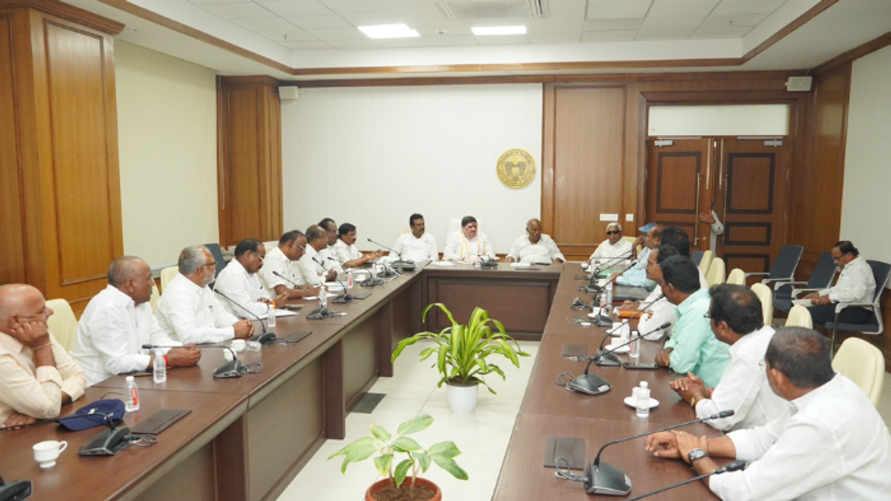 Telangana: స‌మ్మె లేదు.. తెలంగాణ‌లో య‌థావిధిగా తిర‌గ‌నున్న బ‌స్సులు 