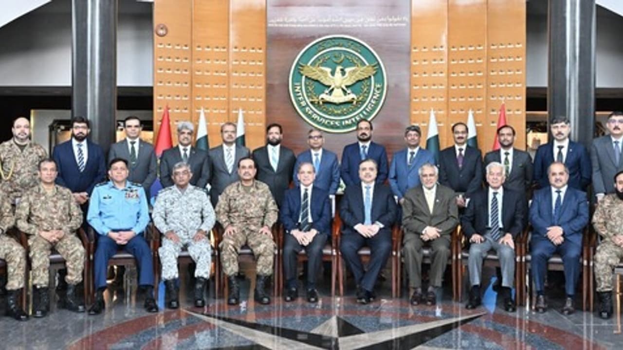 India Pakistan Tensions: పహల్గాం దాడిలో పాక్.. ISI హెడ్ క్వార్టర్స్ లో పాక్ ప్రధాని షరీఫ్, ఆర్మీ చీఫ్ మునీర్