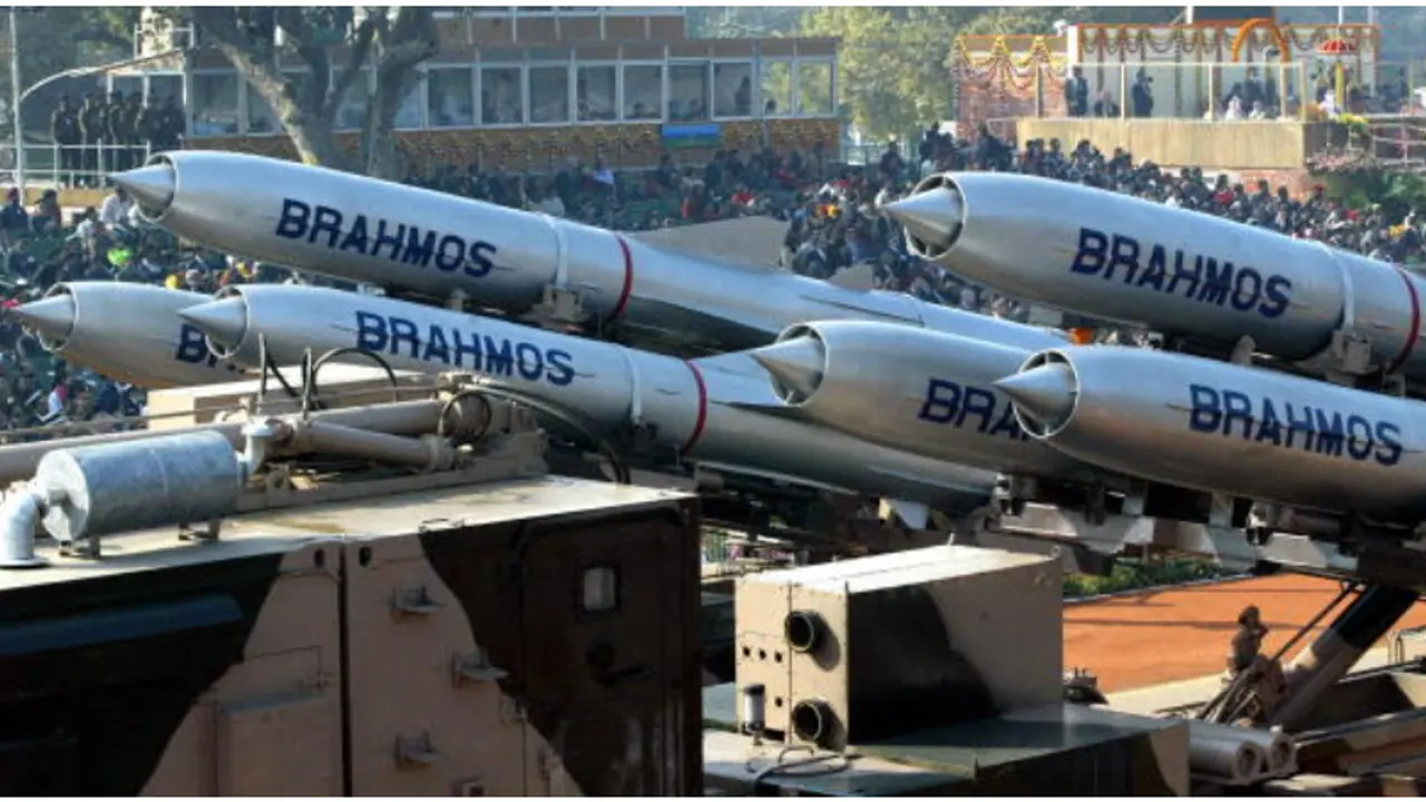 ಭಾರತದಲ್ಲಿ ಬ್ರಹ್ಮೋಸ್ ಕ್ಷಿಪಣಿ ಘಟಕ ಉದ್ಘಾಟನೆ; ಪಾಕಿಸ್ತಾನಕ್ಕೆ ಮುಂದೈತೆ ಮಾರಿಹಬ್ಬ!