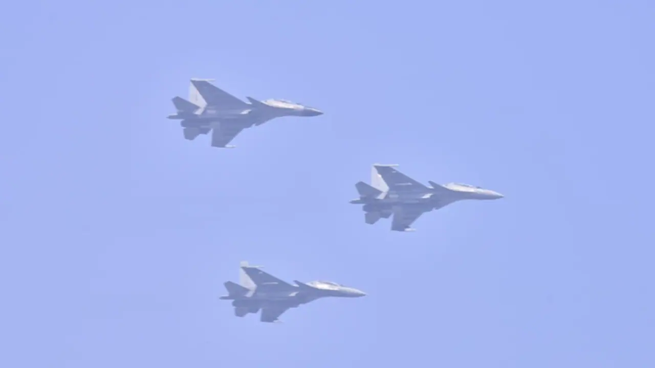 Operation Sindhoor: ఉగ్రశిబిరాల పై విరుచుకుపడ్డ భారత్...అంధకారంలో పాక్