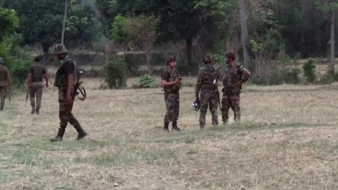 operation sindoor: നിയന്ത്രണരേഖയിൽ കനത്ത ഏറ്റുമുട്ടൽ; പാക് പ്രകോപനത്തിൽ രണ്ടു പേര്‍ക്ക് ഗുരുതര പരിക്ക്