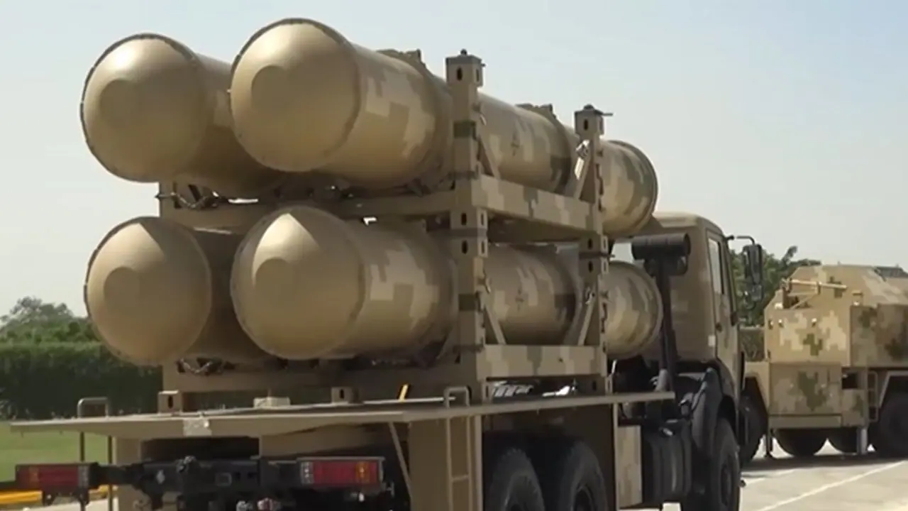 ఇదెక్కడి ఎయిర్ డిఫెన్స్ సిస్టంరా బాబు... చైనా సరుకును నమ్ముకుంటే పాక్ కు ఇలాంటి షాకులే ఇదెక్కడి ఎయిర్ డిఫెన్స్ సిస్టంరా బాబు... చైనా సరుకును నమ్ముకుంటే పాక్ కు ఇలాంటి షాకులే