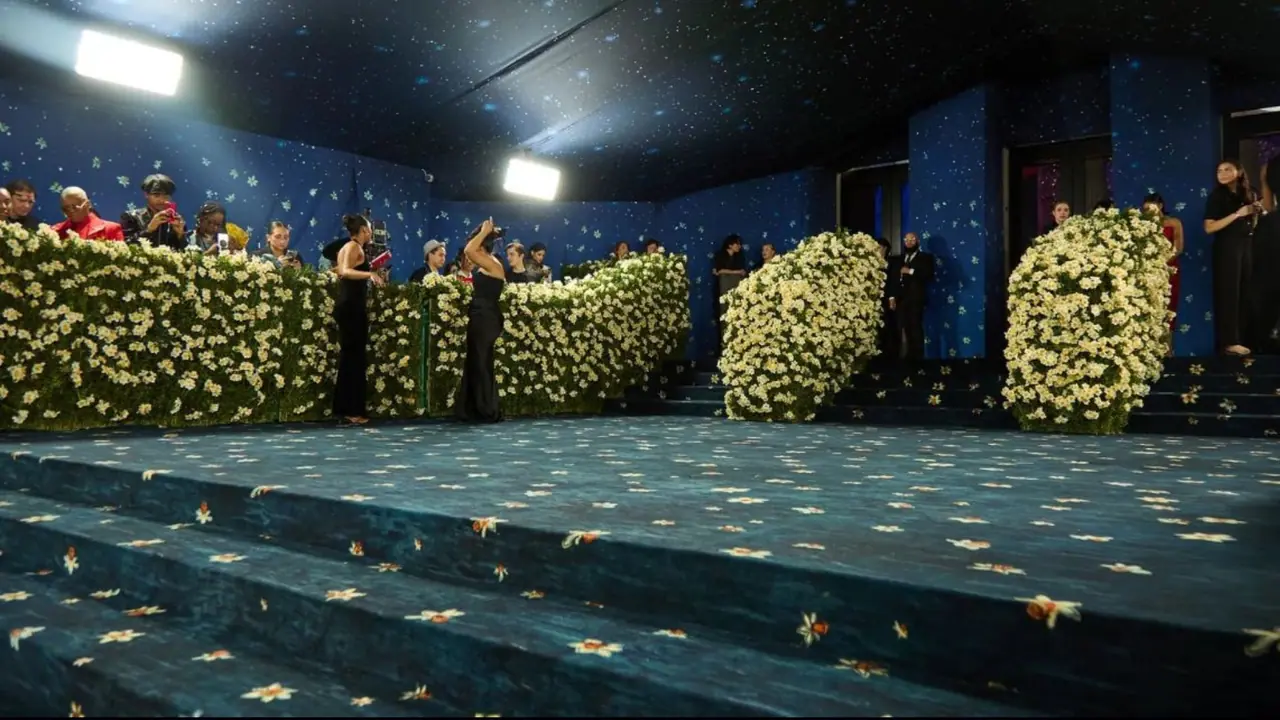 ಫ್ಯಾಷನ್ ಲೋಕದಲ್ಲಿ ಸ್ಟಾರ್ ಆಯ್ತು ಈ ಹೂವು...ರೋಚಕವಾಗಿದೆ ಮೆಟ್ ಗಾಲಾ 2025ರ ಬ್ಲೂ ಕಾರ್ಪೆಟ್‌ ಸ್ಟೋರಿ 