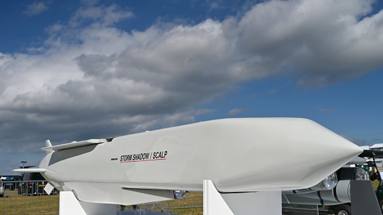 പാക് ഭീകരരെ തകര്ത്ത ഇന്ത്യയുടെ വജ്രായുധം! എന്താണ് സ്കാള്പ് മിസൈലുകൾ? അറിയാം വിശദമായി പാക് ഭീകരരെ തകര്ത്ത ഇന്ത്യയുടെ വജ്രായുധം! എന്താണ് സ്കാള്പ് മിസൈലുകൾ? അറിയാം വിശദമായി