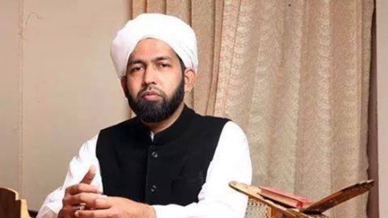 'വിവാദത്തിന് പിന്നിൽ ജമാഅത്തെ ഇസ്ലാമിക്ക് പങ്ക്'; അഭിമുഖ വിവാദത്തിൽ പ്രതികരിച്ച് ഹക്കീം അസ്ഹരി 'വിവാദത്തിന് പിന്നിൽ ജമാഅത്തെ ഇസ്ലാമിക്ക് പങ്ക്'; അഭിമുഖ വിവാദത്തിൽ പ്രതികരിച്ച് ഹക്കീം അസ്ഹരി