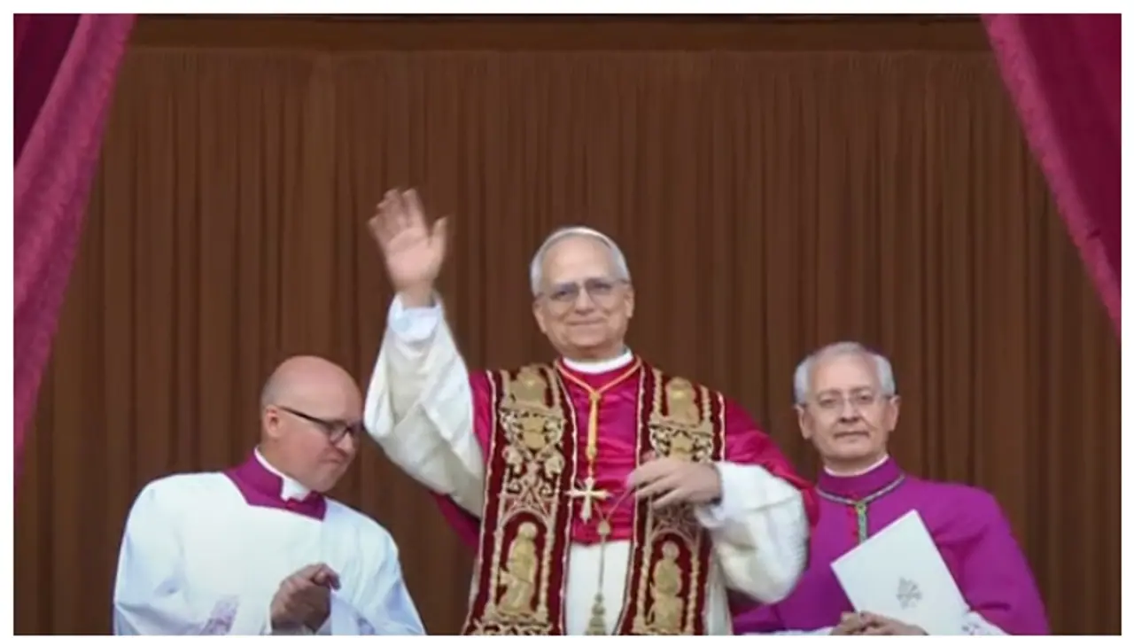 புதிய போப் ஆக ராபர்ட் பிரான்சிஸ் பிரீவோஸ்ட் தேர்வானார்: மக்களுக்கு ஆசீர்வாதம்!! புதிய போப் ஆக ராபர்ட் பிரான்சிஸ் பிரீவோஸ்ட் தேர்வானார்: மக்களுக்கு ஆசீர்வாதம்!!