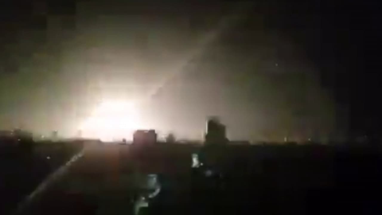 கராச்சி துறைமுகத்தை ஜல்லடையாக்கிய இந்தியா கடற்படை!!