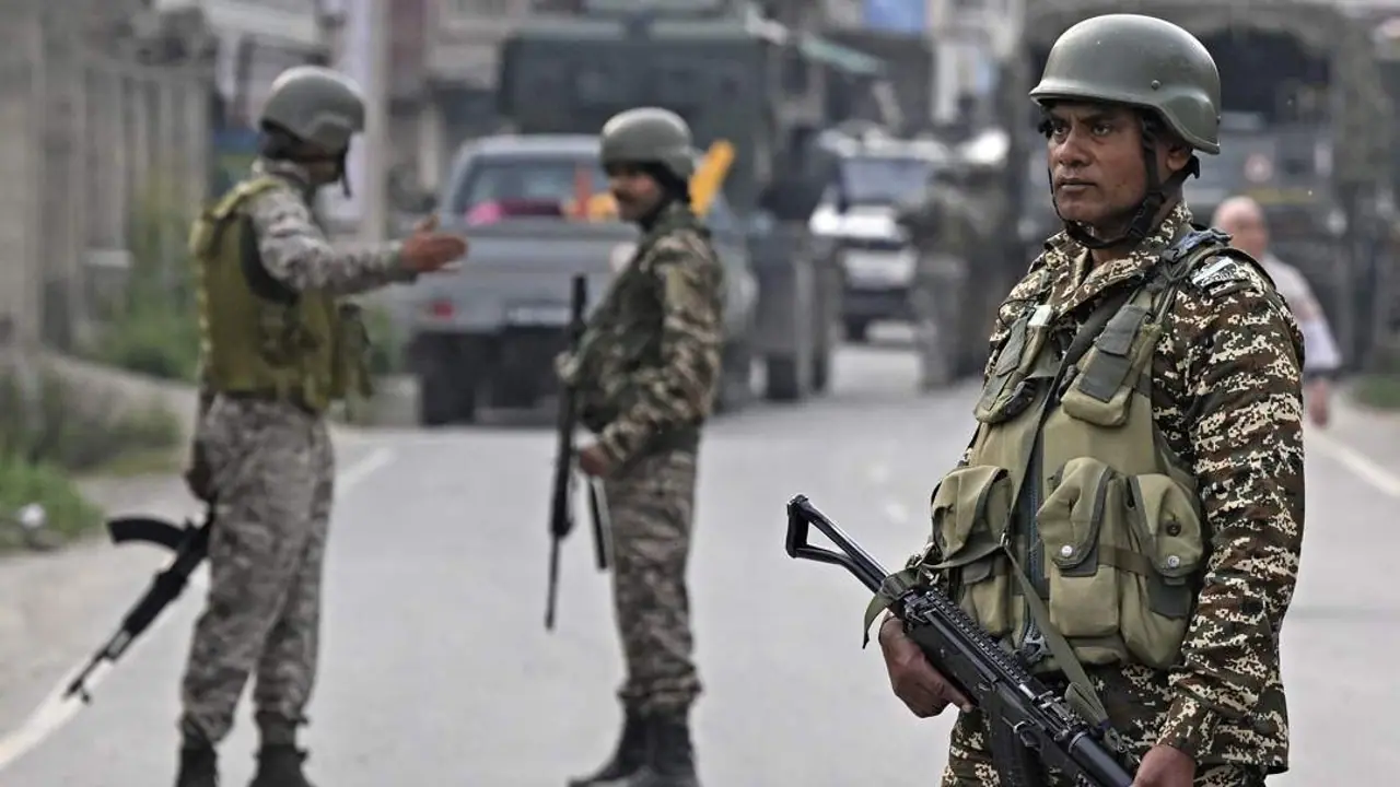 'അവർ ഇനിയും മുന്നോട്ട് പോകുമെങ്കിൽ നമ്മൾ നിർത്തില്ല'; ദില്ലിയിൽ നിന്നുള്ള സന്ദേശമെന്ന് ഉന്നത സുരക്ഷാഉദ്യോഗസ്ഥൻ