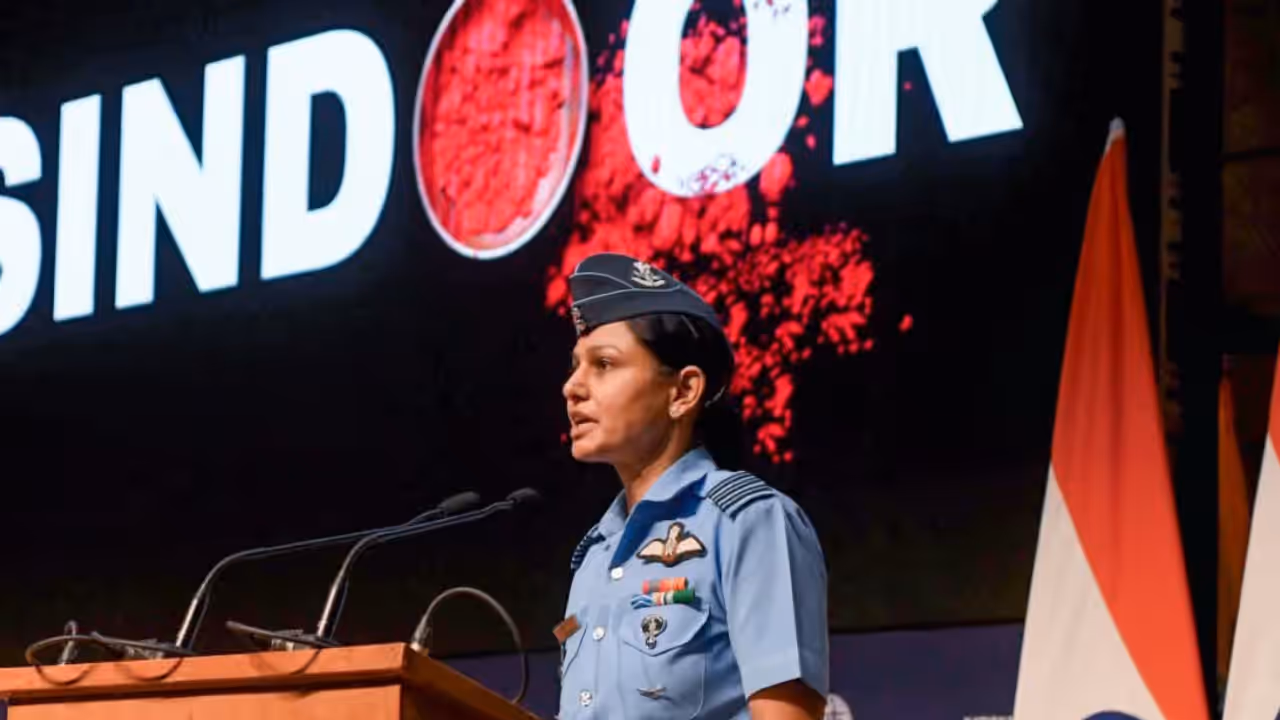 wing commander vyomika singh biography operation sindoor pilot iaf heroine