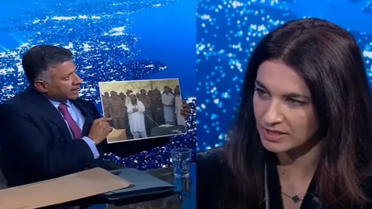 'അയാളുടെ പിന്നിൽ നിൽക്കുന്നത് ആരൊക്കെയെന്ന് നോക്കൂ" ലൈവായി പാകിസ്ഥാനെ തുറന്നുകാട്ടി ഇന്ത്യൻ ഹൈകമ്മീഷണര് 'അയാളുടെ പിന്നിൽ നിൽക്കുന്നത് ആരൊക്കെയെന്ന് നോക്കൂ" ലൈവായി പാകിസ്ഥാനെ തുറന്നുകാട്ടി ഇന്ത്യൻ ഹൈകമ്മീഷണര്