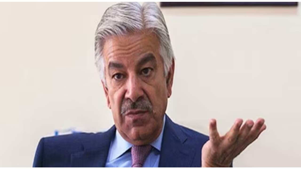 'ഇന്ത്യയുടെ ഡ്രോണുകളെ തടയാഞ്ഞത് മന:പൂർവം'; വിചിത്ര വാദവുമായി പാക് പ്രതിരോധ മന്ത്രി 'ഇന്ത്യയുടെ ഡ്രോണുകളെ തടയാഞ്ഞത് മന:പൂർവം'; വിചിത്ര വാദവുമായി പാക് പ്രതിരോധ മന്ത്രി