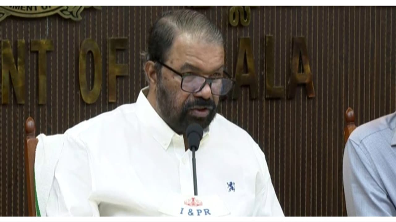 എസ്എസ്എൽസി ഫലമെത്തി, 100 ശതമാനത്തിൽ തിളങ്ങി 2331 സ്കൂളുകള്, സേ പരീക്ഷ മെയ് 28 മുതൽ ജൂൺ 2 വരെ എസ്എസ്എൽസി ഫലമെത്തി, 100 ശതമാനത്തിൽ തിളങ്ങി 2331 സ്കൂളുകള്, സേ പരീക്ഷ മെയ് 28 മുതൽ ജൂൺ 2 വരെ