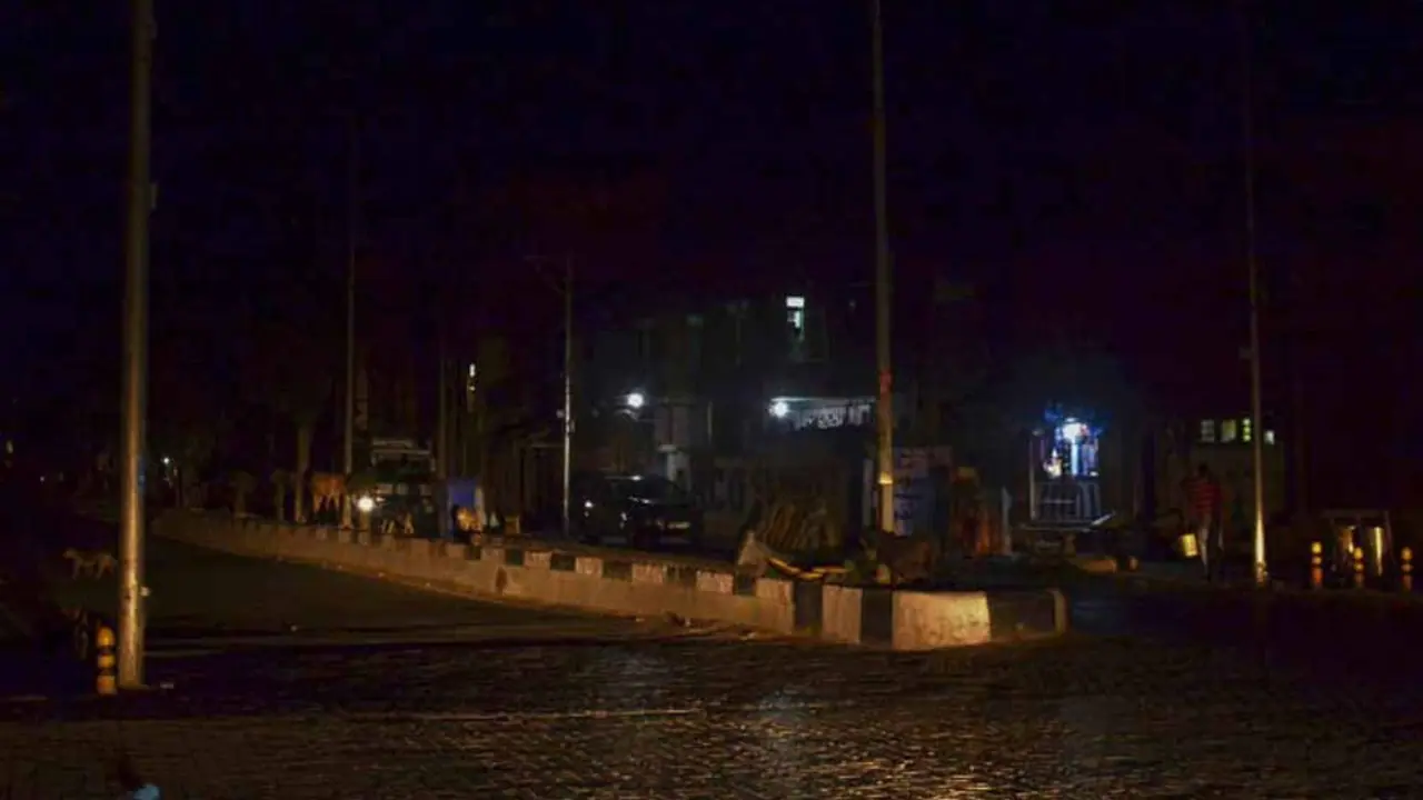 இந்தியாவை நோக்கி அடுத்தடுத்து பாயும் ட்ரோன்.! நடு வானில் அழிக்கும் எஸ் 400 பதிலடி கொடுக்கும் ராணுவம்