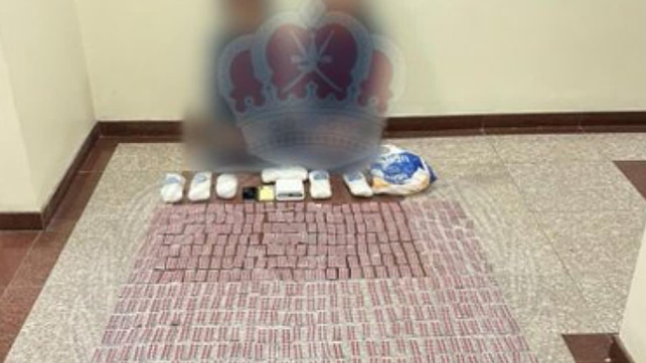 ഒമാനിൽ വൻതോതിൽ മയക്കുമരുന്നുമായി രണ്ട് പാകിസ്ഥാനികൾ പിടിയിൽ ഒമാനിൽ വൻതോതിൽ മയക്കുമരുന്നുമായി രണ്ട് പാകിസ്ഥാനികൾ പിടിയിൽ