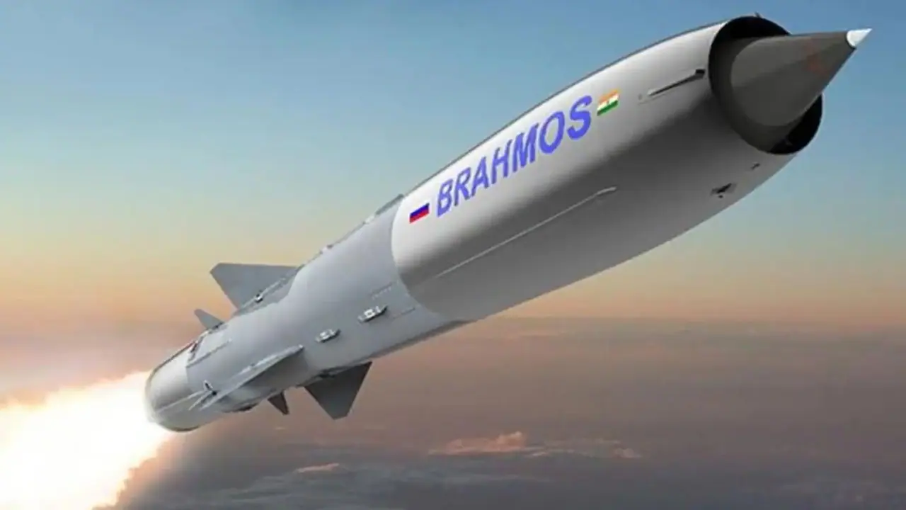 ಕೇವಲ 5 ಆಯುಧಗಳಿಗೆ ಪಾಕಿಸ್ತಾನ ಮಂಡಿಯೂರಿದೆ; ಒಂದು ವೇಳೆ ಭಾರತ ಈ ಬ್ರಹ್ಮಾಸ್ತ್ರ ಬಳಸಿದರೆ ಪಾಕ್ ಗತಿ ಏನಾಗುತ್ತೆ ಗೊತ್ತಾ?