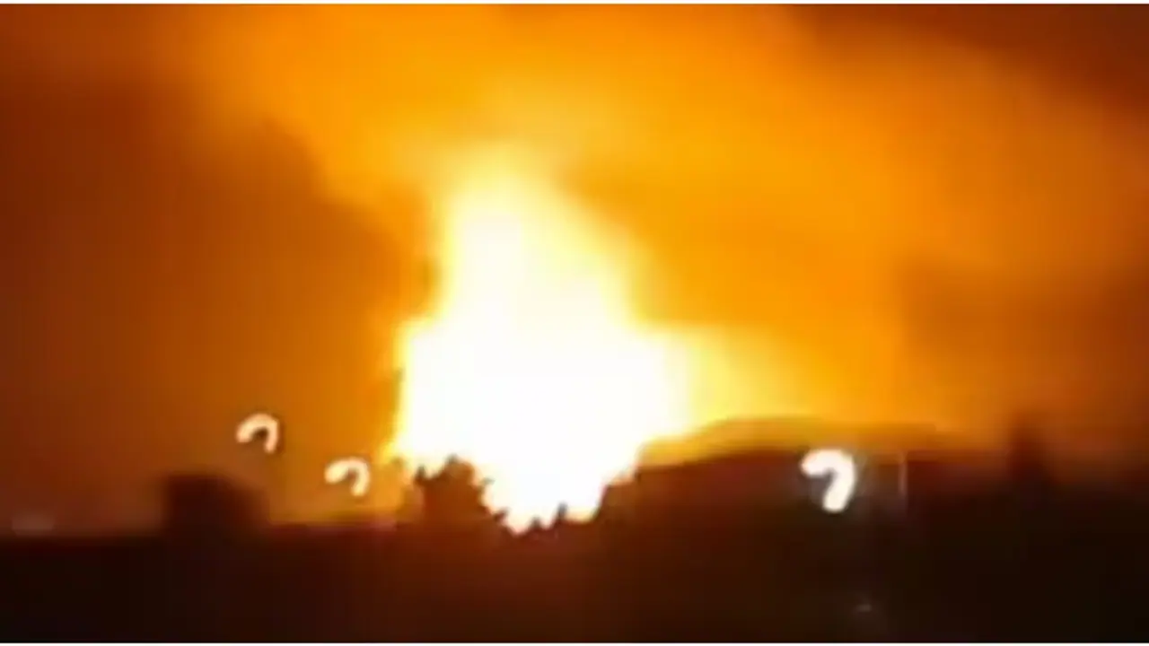 പാകിസ്ഥാനിലെ എട്ട് നഗരങ്ങളിലേക്ക് തിരിച്ചടിച്ച് ഇന്ത്യ, ഇസ്ലാമാബാദിലേക്ക് അടക്കം ഡ്രോൺ ആക്രമണം പാകിസ്ഥാനിലെ എട്ട് നഗരങ്ങളിലേക്ക് തിരിച്ചടിച്ച് ഇന്ത്യ, ഇസ്ലാമാബാദിലേക്ക് അടക്കം ഡ്രോൺ ആക്രമണം