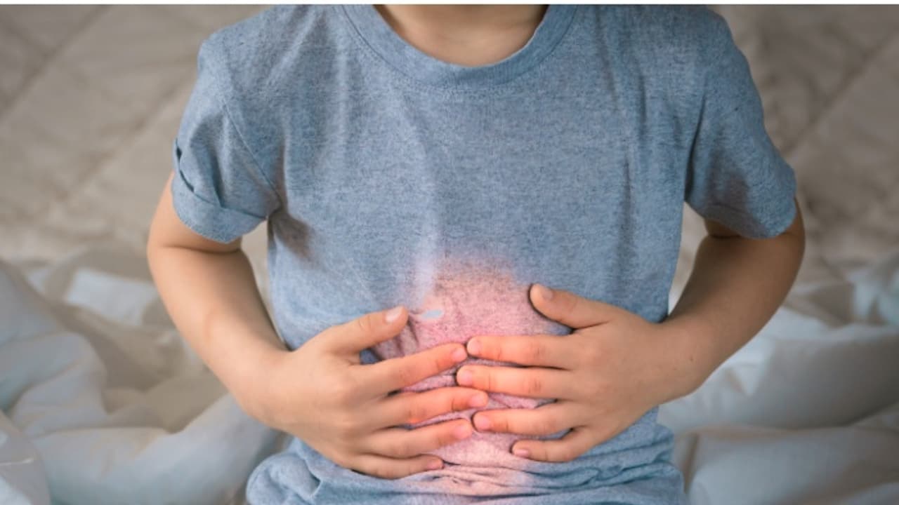 ഒൻപത് വയസുകാരന് നിലയ്ക്കാത്ത ഛർദിയും കടുത്ത വയറുവേദനയും; സിടി സ്കാൻ എടുത്തപ്പോൾ കുടലിനുള്ളിൽ ആറ് കാന്തങ്ങൾ ഒൻപത് വയസുകാരന് നിലയ്ക്കാത്ത ഛർദിയും കടുത്ത വയറുവേദനയും; സിടി സ്കാൻ എടുത്തപ്പോൾ കുടലിനുള്ളിൽ ആറ് കാന്തങ്ങൾ