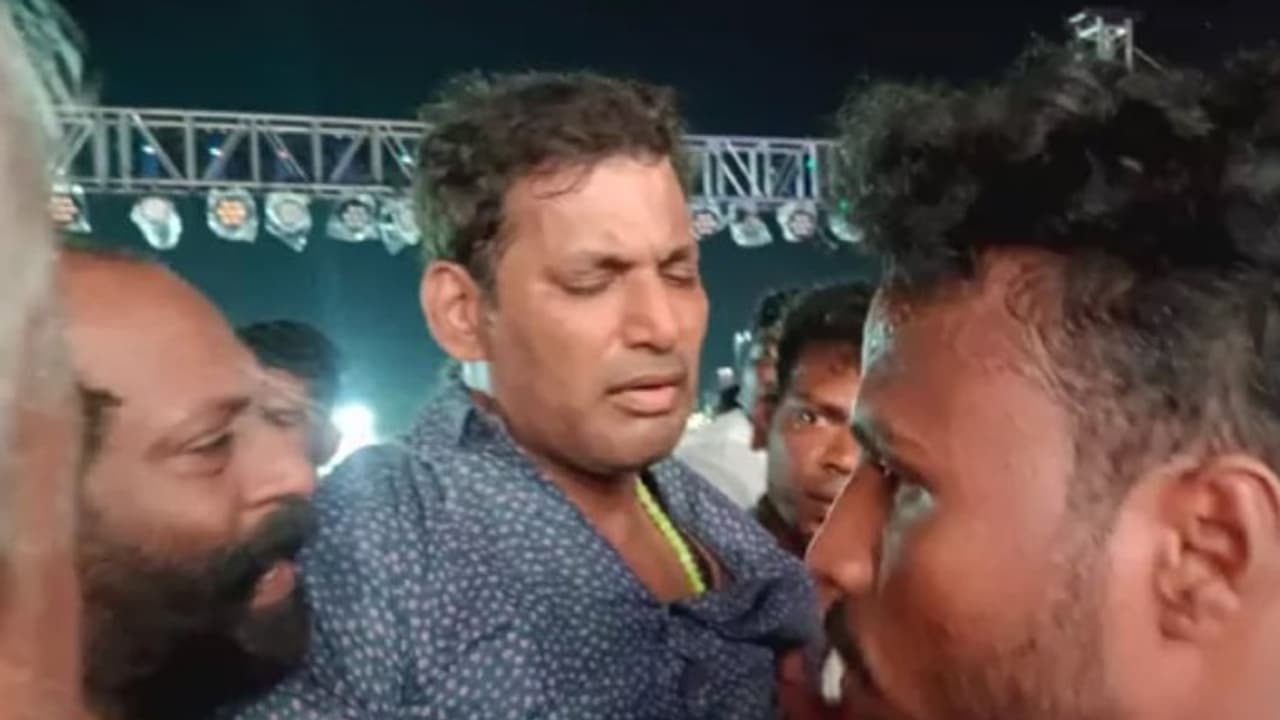 విశాల్ హెల్త్ అప్డేట్ : స్పృహ కోల్పోయింది అందుకే, క్లారిటీ ఇచ్చిన మేనేజర్ 