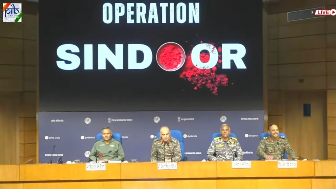 India Pakistan conflict: భారత్ పాక్ హాట్‌లైన్ చర్చలు.. కాల్పుల విరమణ, శాంతికి అంగీకారం