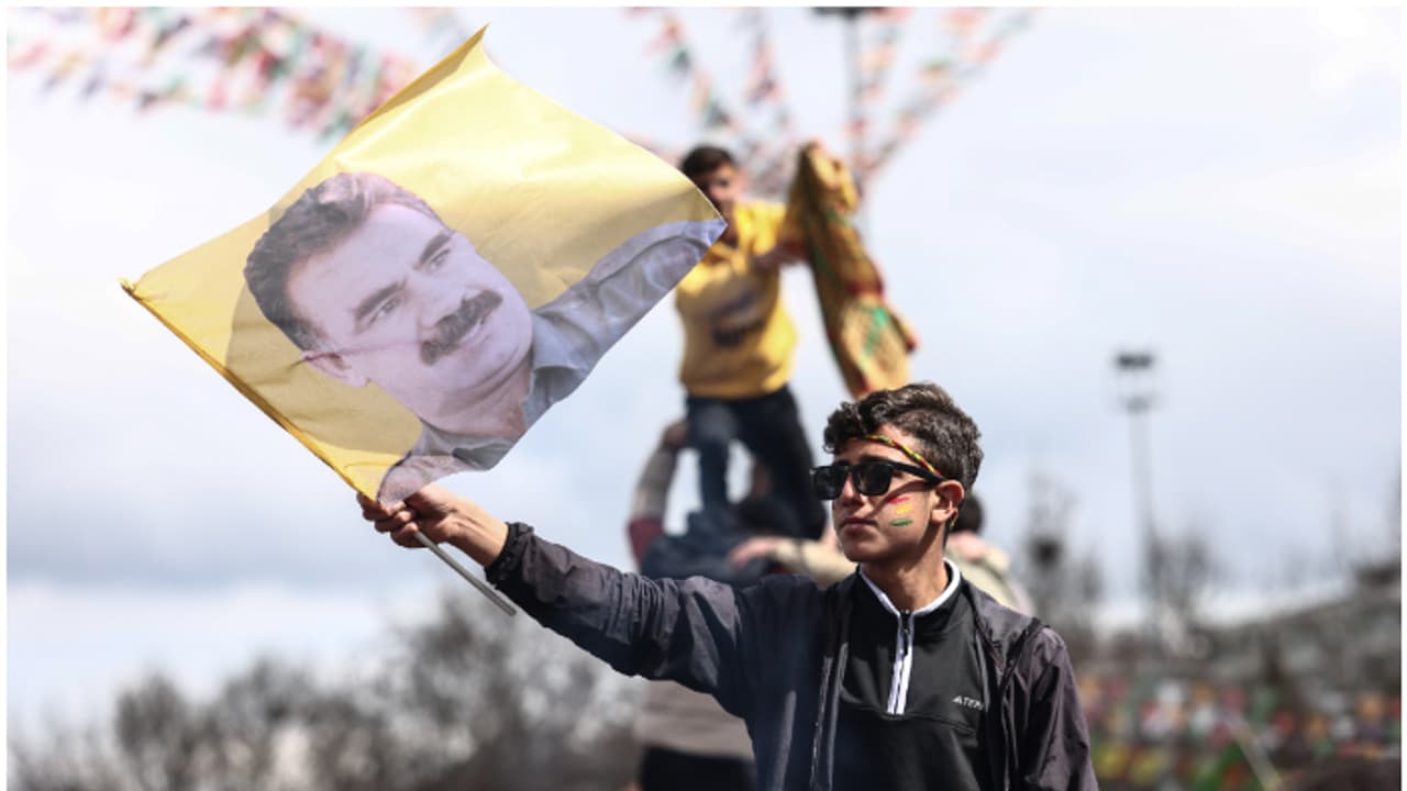 തുർക്കിക്കെതിരെ 40 വർഷത്തെ ജീവന്മരണ പോരാട്ടം; ഒടുവിൽ ആയുധം താഴെ വെച്ച് കുർദ് സംഘടന