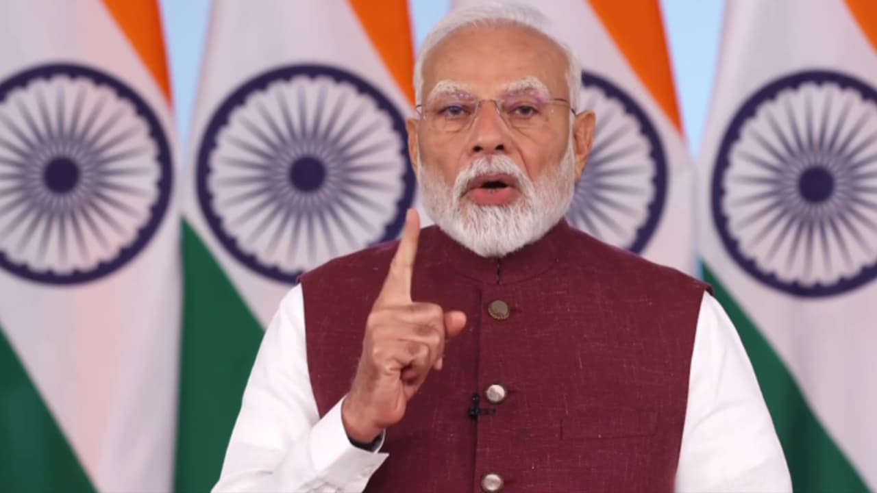 ഭീകരവാദത്തിലൂടെ പാകിസ്ഥാൻ നടത്തുന്നത് നിഴൽയുദ്ധമായല്ല, നേരിട്ടുള്ള യുദ്ധമായി ഇനി കണക്കാക്കും: മോദി