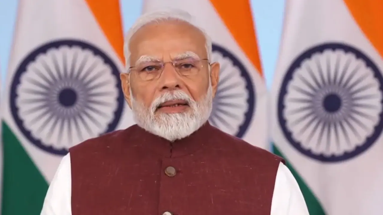 PM Modi: ఆపరేషన్ సింధూర్ తో పాకిస్తాన్‌కు దిమ్మతిరిగే సమాధానమిచ్చాం : ప్రధాని మోడీ 