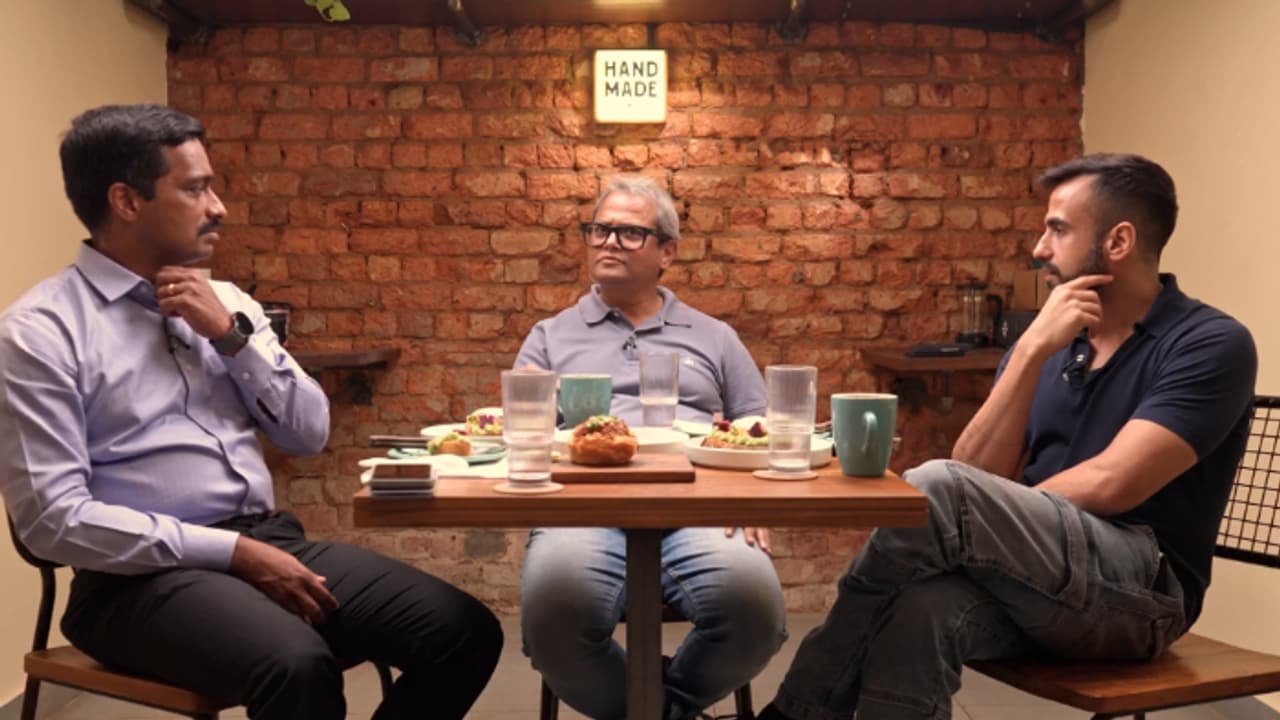 ಯಾವುದೇ ದೇಶಕ್ಕೆ ಹೋದರೂ ಬೆಂಗಳೂರಿನ ಬಗ್ಗೆ ಮಾತನಾಡೋದು ಒಂದೇ ಟ್ರಾಫಿಕ್, ಟ್ರಾಫಿಕ್ ನಿಖಿಲ್ ಕಾಮತ್! ಯಾವುದೇ ದೇಶಕ್ಕೆ ಹೋದರೂ ಬೆಂಗಳೂರಿನ ಬಗ್ಗೆ ಮಾತನಾಡೋದು ಒಂದೇ ಟ್ರಾಫಿಕ್, ಟ್ರಾಫಿಕ್ ನಿಖಿಲ್ ಕಾಮತ್!