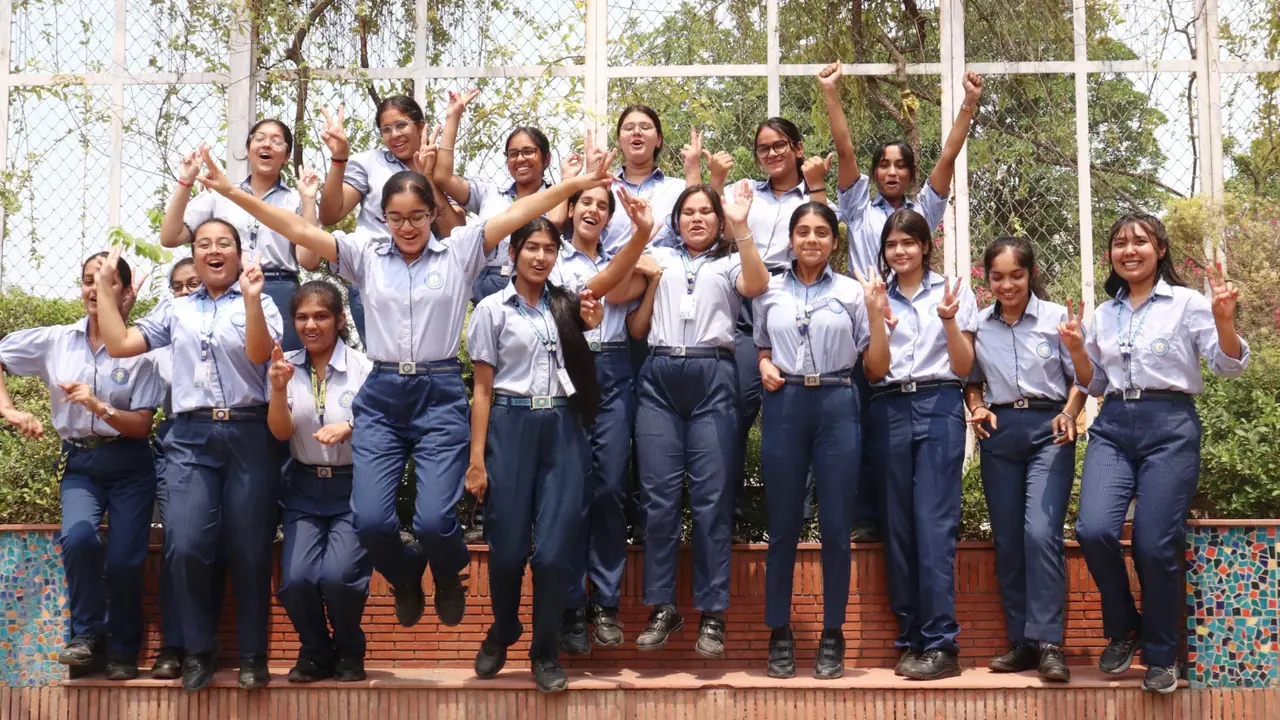 CBSE Result 2025 10वीं और 12वीं टॉपर्स CBSE Result 2025 10वीं और 12वीं टॉपर्स