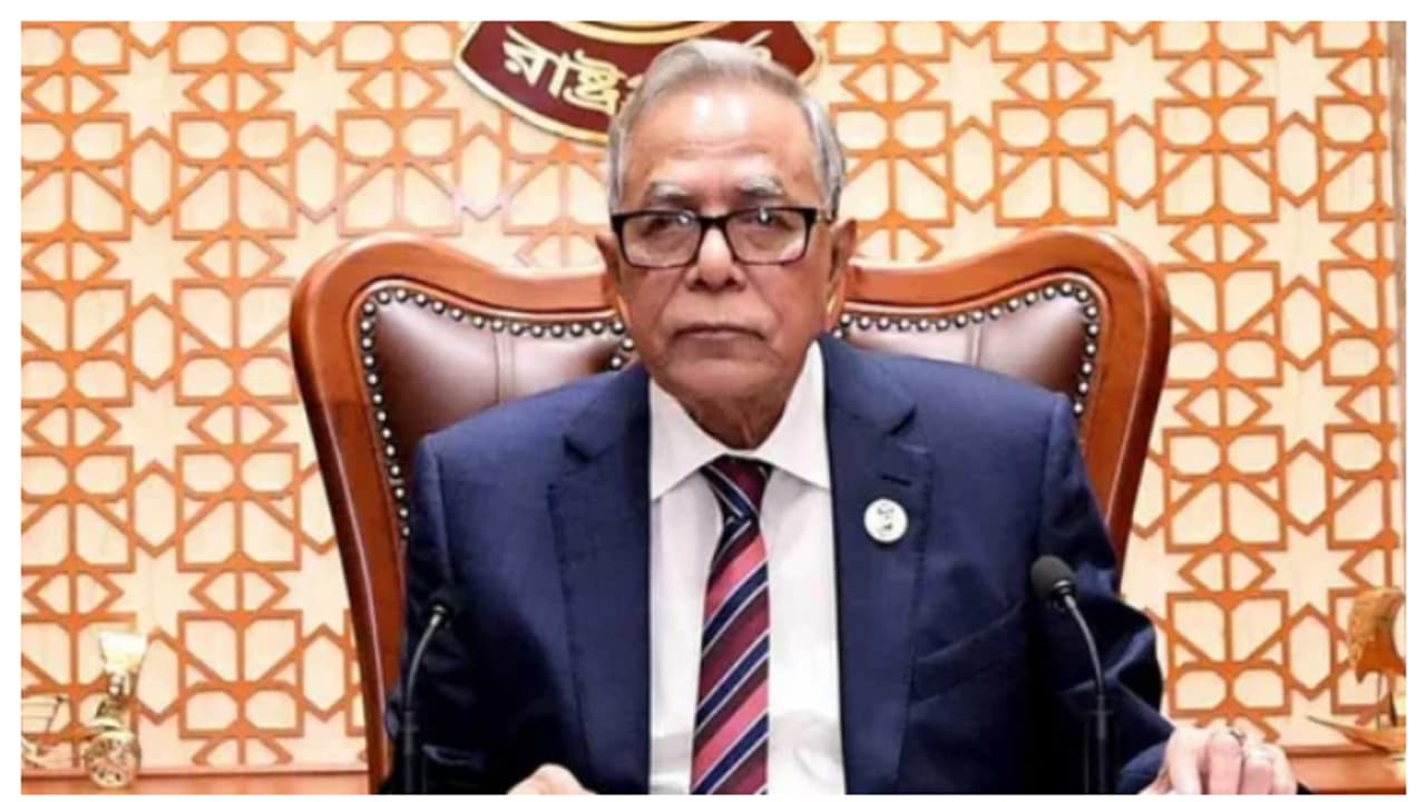 പുലർച്ചെ മൂന്നിന് എല്ലാവരും ഉറങ്ങിയപ്പോൾ ലുങ്കിയുടുത്ത് ഹമീദ് തായ്ലൻഡിലേക്ക് പറന്നു; അന്വേഷണവുമായി ബംഗ്ലാദേശ്