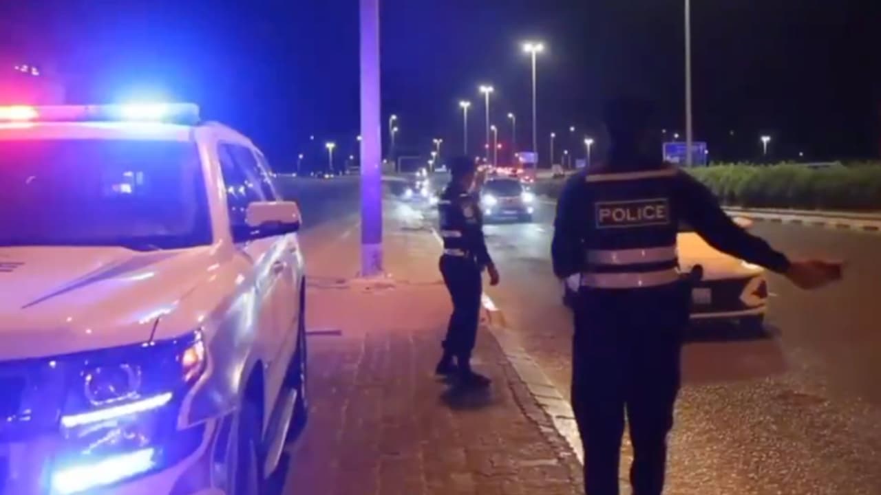 റെസിഡൻസി, തൊഴിൽ നിയമലംഘനം; കുവൈത്തിൽ 440 പേർ അറസ്റ്റിൽ റെസിഡൻസി, തൊഴിൽ നിയമലംഘനം; കുവൈത്തിൽ 440 പേർ അറസ്റ്റിൽ