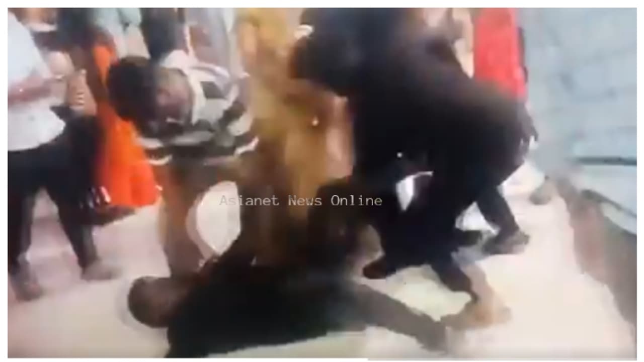 വിവാഹ സൽക്കാരത്തിനിടെ എത്തിയ യുവതി, വരന്‍റെ ചെകിട്ടത്ത് അടിക്കുന്ന വീഡിയോ വൈറൽ, സംഭവം ഒറീസയിൽ 