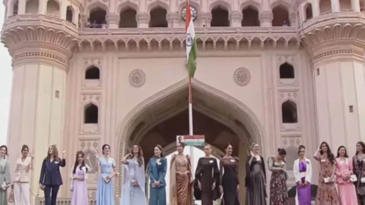 Miss world 2025: ఓల్డ్ సిటీలో సందడి చేసిన సుందరాంగులు.. హెరిటేజ్ వాక్ Miss world 2025: ఓల్డ్ సిటీలో సందడి చేసిన సుందరాంగులు.. హెరిటేజ్ వాక్