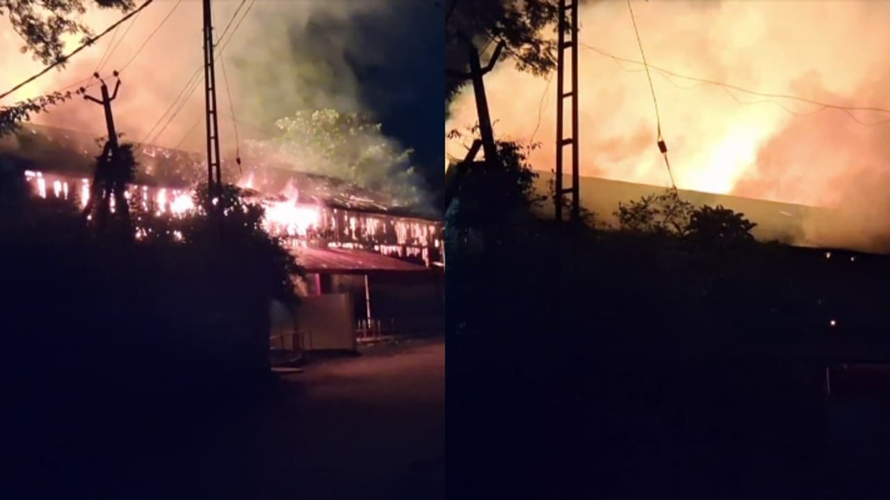 തിരുവല്ലയിൽ ബിവറേജസ് ഗോഡൗണിലും ഔട്ട്ലെറ്റിലും വൻ തീപിടുത്തം; കെട്ടിടം ഒന്നാകെ കത്തിനശിച്ചു