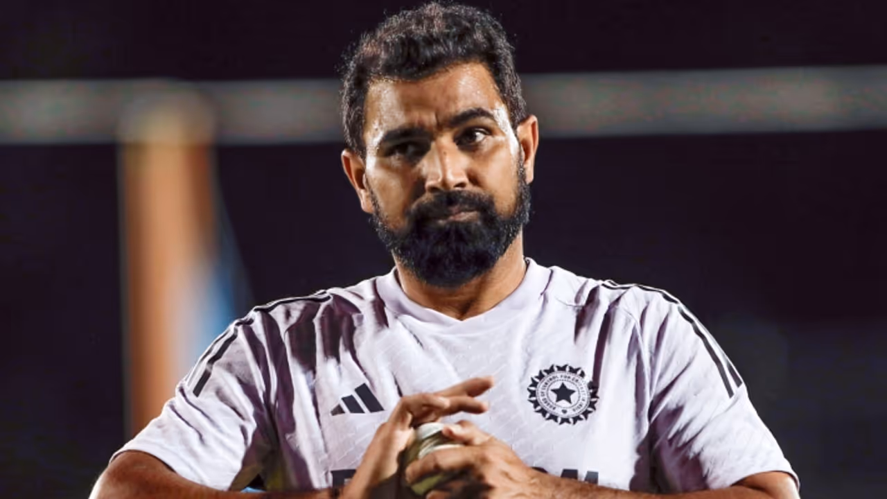 'നിങ്ങളെപോലുള്ളവർ എന്റെ ഭാവി നശിപ്പിക്കുന്നു'; വിരമിക്കല് റിപ്പോർട്ട് പങ്കുവെച്ച് ഷമിയുടെ രൂക്ഷ വിമർശനം 'നിങ്ങളെപോലുള്ളവർ എന്റെ ഭാവി നശിപ്പിക്കുന്നു'; വിരമിക്കല് റിപ്പോർട്ട് പങ്കുവെച്ച് ഷമിയുടെ രൂക്ഷ വിമർശനം