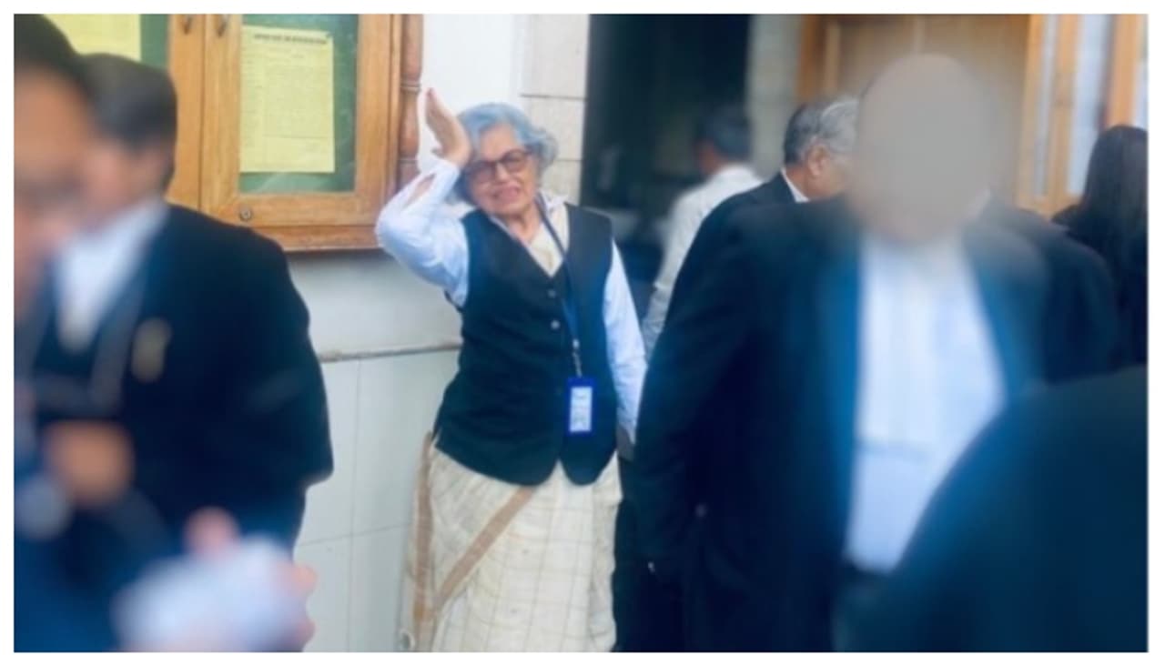 'സുപ്രീംകോടതിയിലെ ആണുങ്ങളുടെ ടോയ്‍ലറ്റിന്‍റെ സ്ഥാനം മാറ്റണം'; അഡ്വ. ഇന്ദിരാ ജയ്സ്വാളിന്‍റെ കുറിപ്പ് വൈറൽ