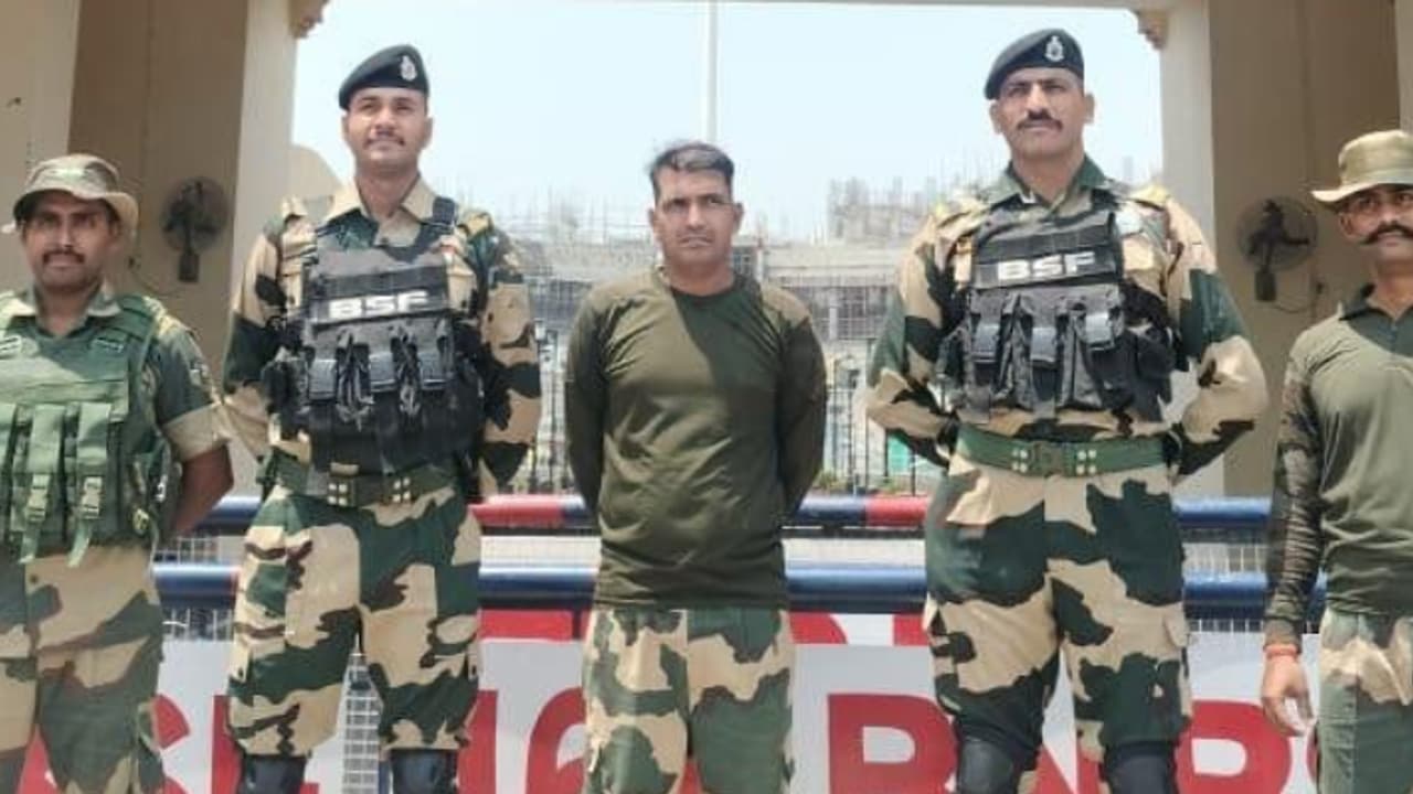 ഇന്ത്യയുടെ കസ്റ്റഡിയിലായിരുന്ന റേഞ്ചറെ പാകിസ്ഥാന് കൈമാറി; നടപടി ജവാന്‍റെ മോചനത്തിന് പിന്നാലെ 