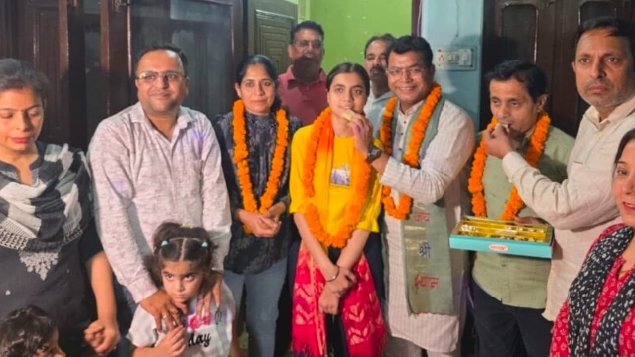 rudrapur girl kritika madan success story cbse 12th topper