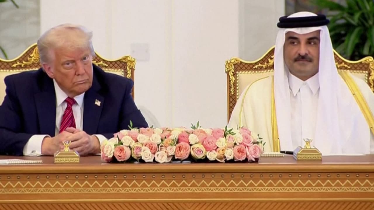 ട്രംപിന്റെ സാന്നിധ്യത്തിൽ ഖത്തറിൽ കുറിച്ചത് ചരിത്രം; 17 ലക്ഷം കോടിയുടെ കരാറിൽ ഒപ്പു വച്ച് ബോയിങിന്റെ മടക്കം ട്രംപിന്റെ സാന്നിധ്യത്തിൽ ഖത്തറിൽ കുറിച്ചത് ചരിത്രം; 17 ലക്ഷം കോടിയുടെ കരാറിൽ ഒപ്പു വച്ച് ബോയിങിന്റെ മടക്കം