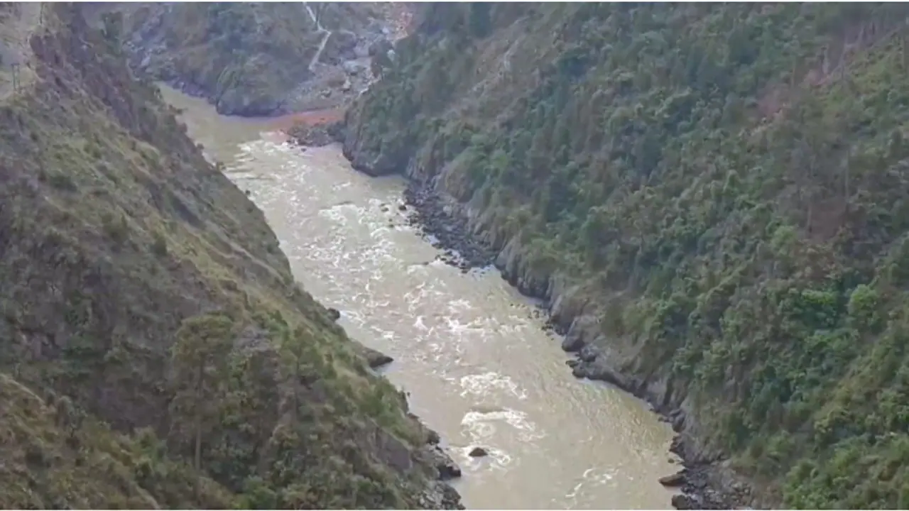 സിന്ധു നദീജല കരാർ; വ്യവസ്ഥകളിൽ ചർച്ചയാവാം, ഇന്ത്യയുടെ എതിർപ്പും പറയാം; നിലപാട് മാറ്റി പാകിസ്ഥാൻ 