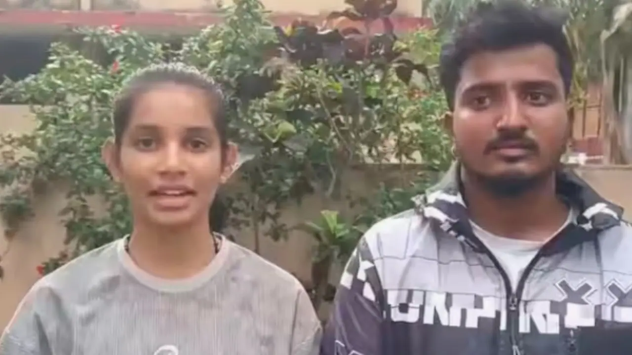 ಬೇಲೂರು ಲವ್ ಸ್ಟೋರಿ ಪ್ರಕರಣಕ್ಕೆ ಹೊಸ ತಿರುವು; ಕಿಡ್ನ್ಯಾಪ್ ಆಗಿಲ್ಲ, ನಾನೇ ಹೋಗಿದ್ದೇ ಎಂದ ಯುವತಿ! ಬೇಲೂರು ಲವ್ ಸ್ಟೋರಿ ಪ್ರಕರಣಕ್ಕೆ ಹೊಸ ತಿರುವು; ಕಿಡ್ನ್ಯಾಪ್ ಆಗಿಲ್ಲ, ನಾನೇ ಹೋಗಿದ್ದೇ ಎಂದ ಯುವತಿ!