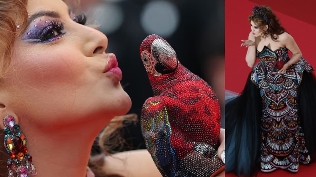 4.5 ലക്ഷത്തിന്റെ പാരറ്റ് ക്ലച്ചും ഹെവി ഗൗണും; കാനിൽ തിളങ്ങി ഉര്വശി റൗട്ടേല 4.5 ലക്ഷത്തിന്റെ പാരറ്റ് ക്ലച്ചും ഹെവി ഗൗണും; കാനിൽ തിളങ്ങി ഉര്വശി റൗട്ടേല